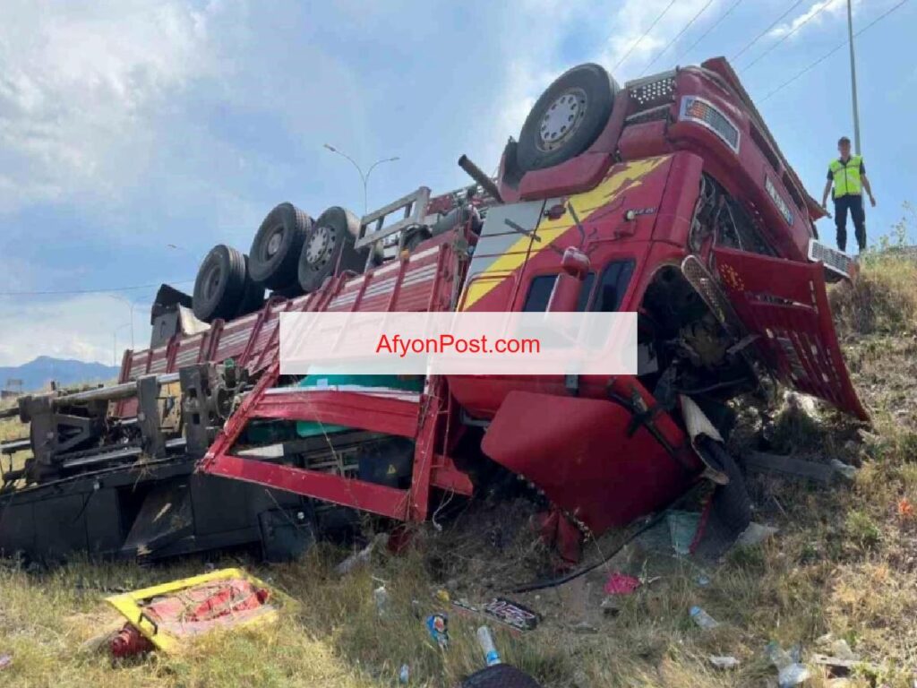 Afyonkarahisar’da devrilen kamyonun sürücüsü yaralandı