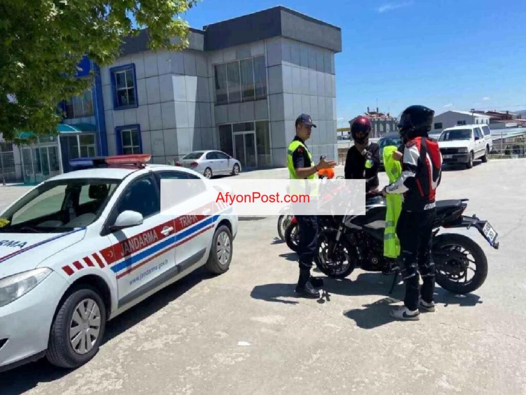 Emirdağ’da Motosiklet Kullanıcılarına Güvenli Trafik Eğitimi Verildi