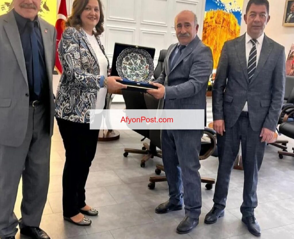 Kütahya Belediye Başkanı Zekeriya Yılmaz, Afyonkarahisar Belediye Başkanı Burcu Köksal’ı ziyaret etti