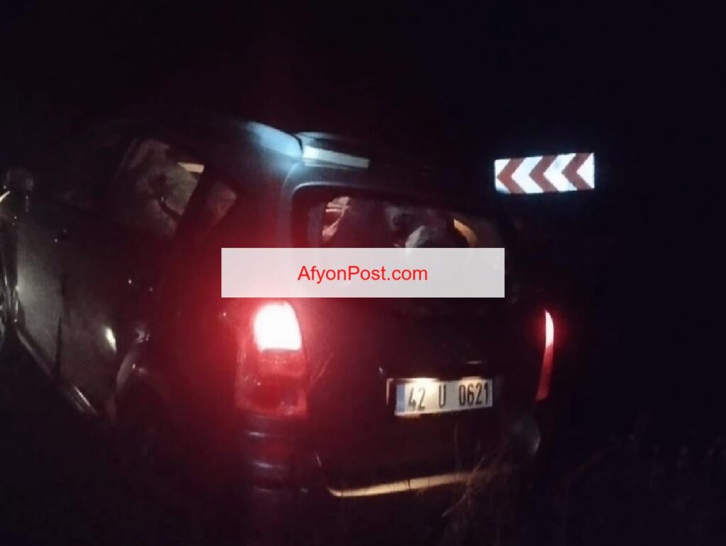 Afyonkarahisar’da Hafif Ticari Araç ile Otomobil Çarpıştı: 5 Yaralı